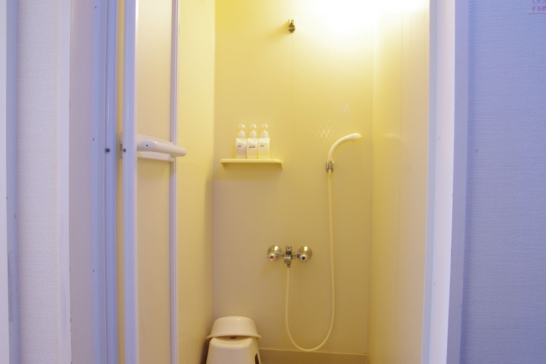 Bathroom 3, Manza Kogen Hotel, Tsumagoi