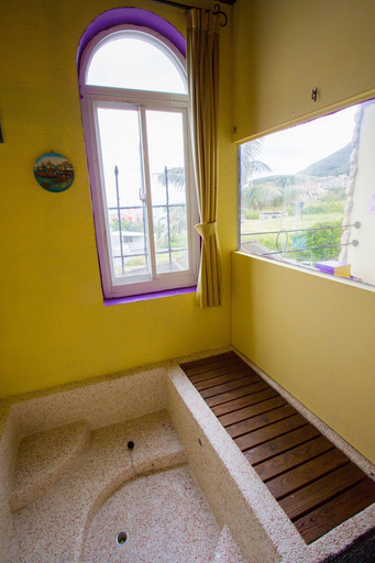 Bathroom 3, Castillo Kenting, Pingtung