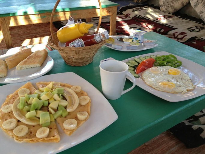 Food & Drinks 3, Bishbishi Garden Village, Sant Katrin