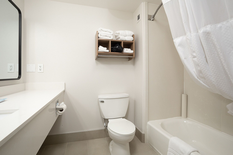 Bedroom 13