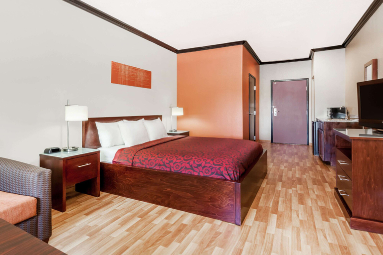 Bedroom 3, Days Inn & Suites by Wyndham Marquez, Leon