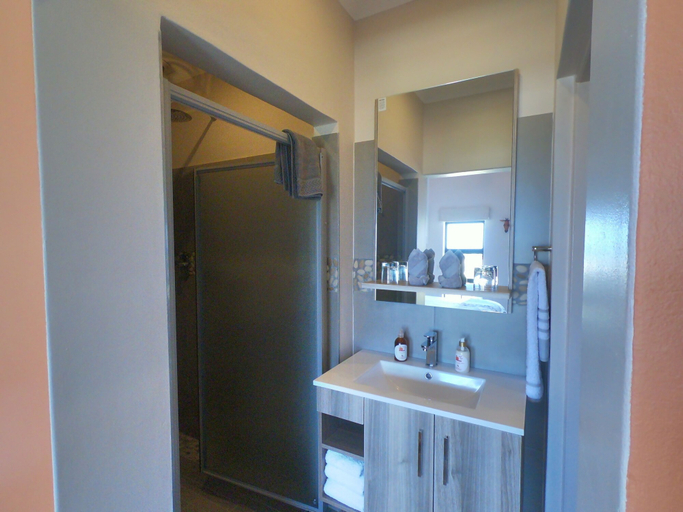 Bathroom 4, Wind-Rose Guest House, City of Cape Town