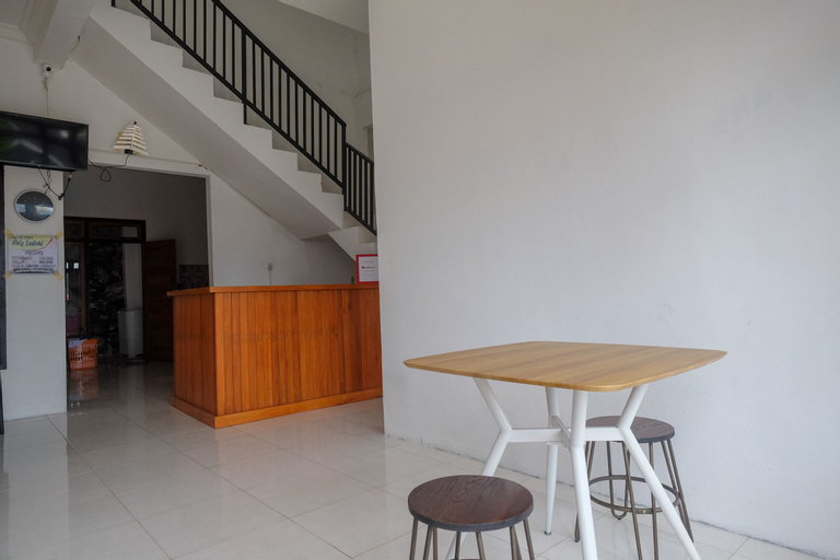 Others 5, RedDoorz near De La Salle Manado, Manado