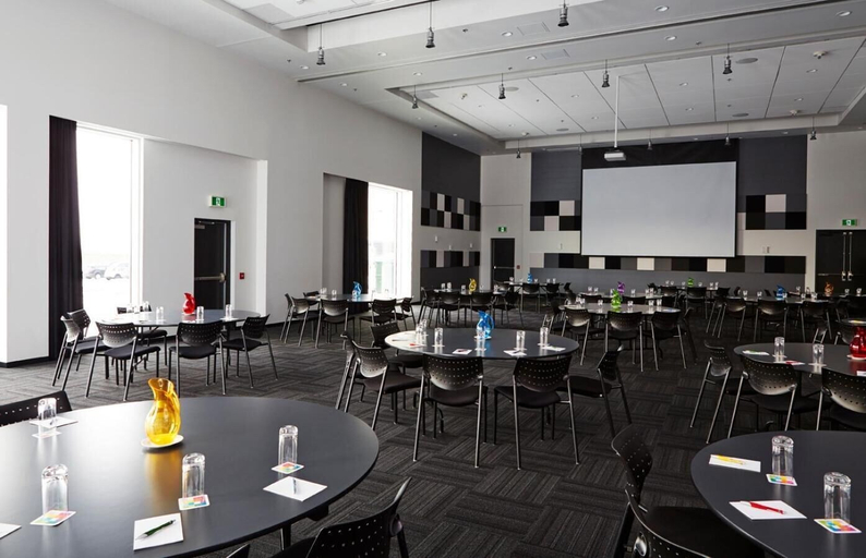 Food & Drinks 5, Alt Hotel Halifax Airport - In Terminal, Halifax