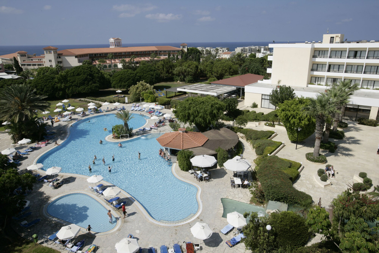 Exterior & Views 2, Avanti Hotel