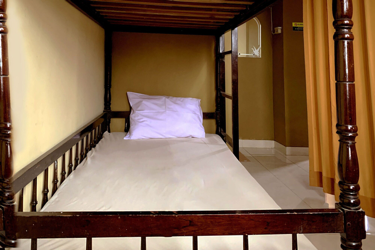 Bedroom 30