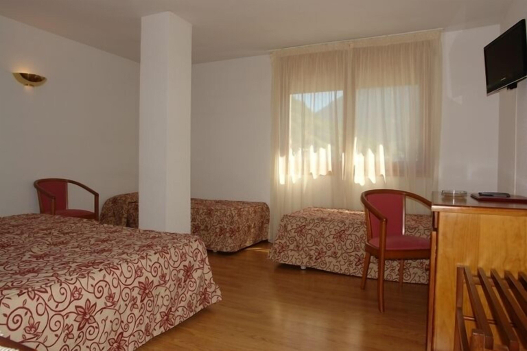 Bedroom 4, Hotel Eth Solan, Lleida