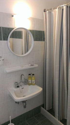 Bathroom 5, Cyclades Hotel, South Aegean