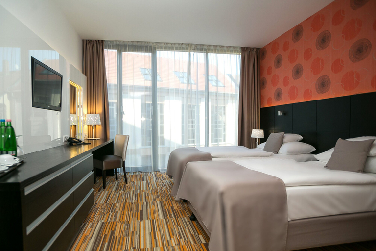 Bedroom 3, Art Hotel Szeged, Szeged