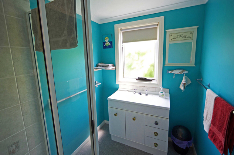 Bathroom, The Spotted Salmon Cottage, Central Coast - Pt A