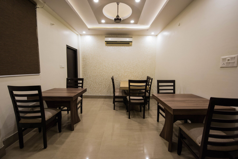 Food & Drinks 5, Eclat Suites Mint Gomti Nagar, Lucknow