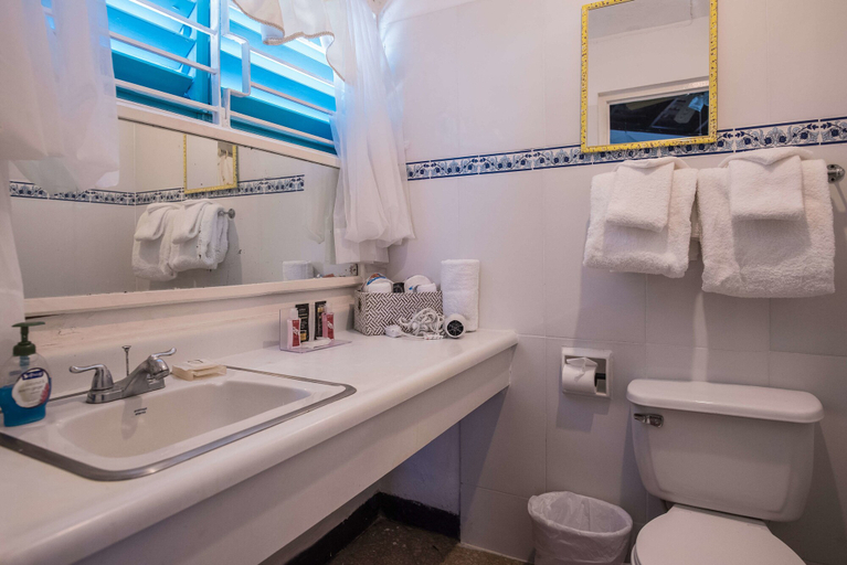 Bathroom 3, Beach Palm Villa