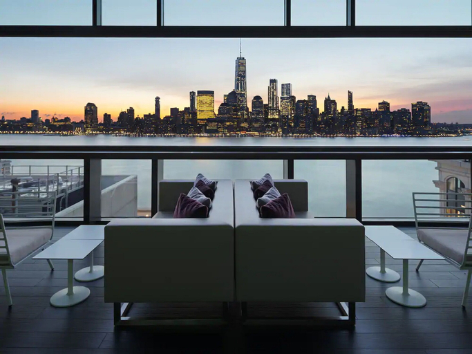 Food & Drinks 5, Hyatt House Jersey City, Jersey City