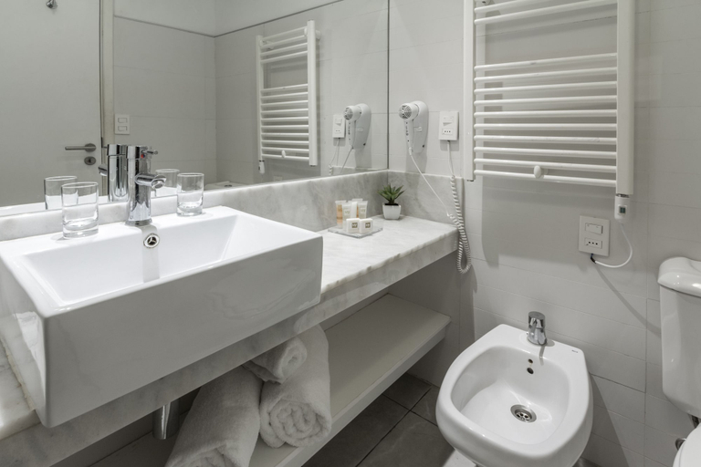 Bathroom 4, UY Proa Sur Hotel, Rocha