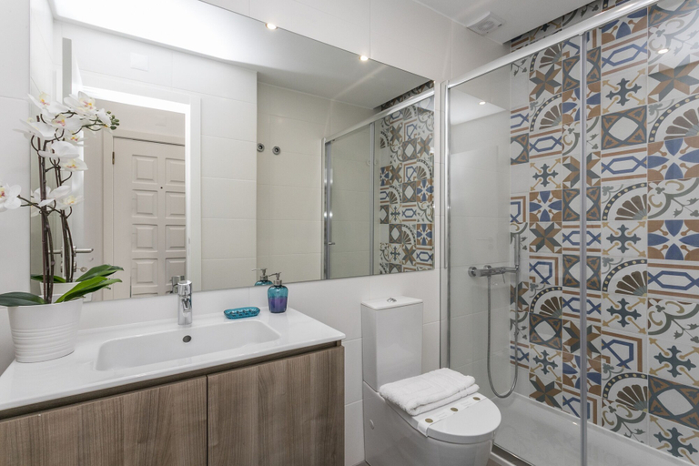Bathroom 4, LxWay Apartments São José, Lisbon