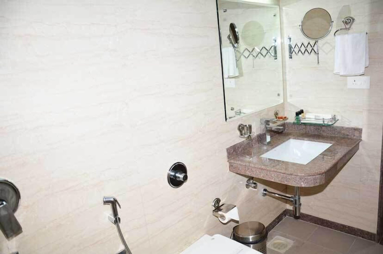 Bathroom 4, Boshan Hotels, North Goa
