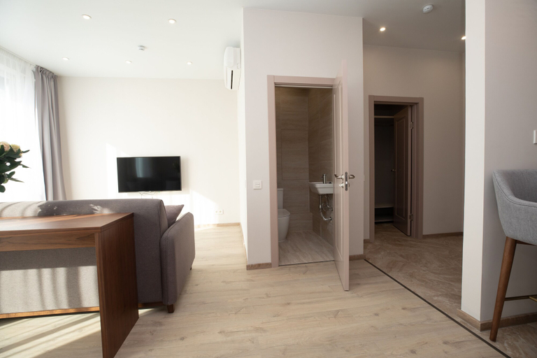 Others 5, Apart-hotel ANISE MonArch, North-Western