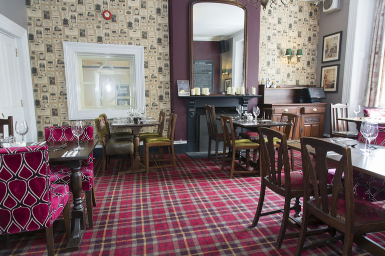 Food & Drinks 5, George Hotel, Somerset