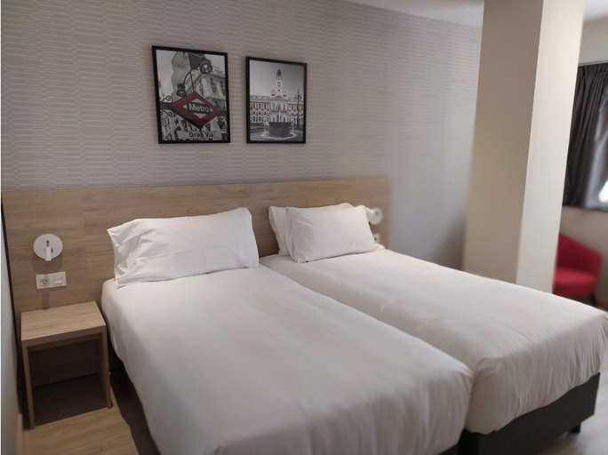 Bedroom 4, Ramada by Wyndham Madrid Tres Cantos, Madrid