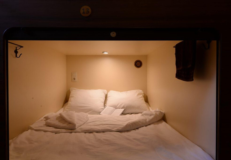 Bedroom 3, Capsule Hotel InterQUBE Tretyakovskaya, Central