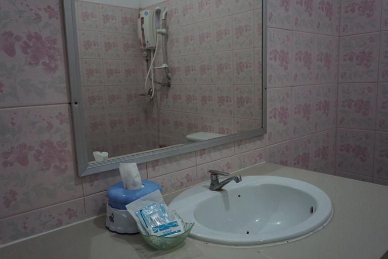 Bathroom 3, Premier Hotel Nakhonsithammarat, Muang Nakhon Si Thammarat
