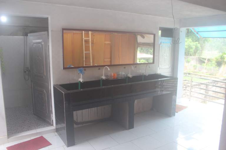 Bathroom, Ngoc Son homestay, Vị Xuyên