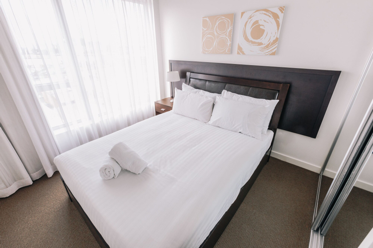 Bedroom 3, Newcastle Central Plaza, Newcastle - Inner City