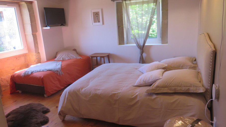 Bedroom 5, A la belle histoire, Drôme