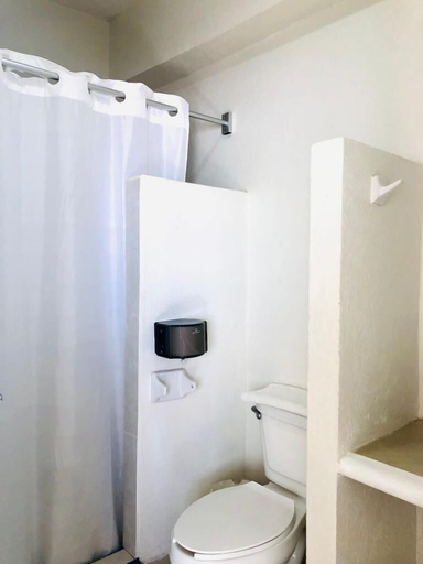 Bathroom 5, Bungalows Las Hamacas, Cihuatlán