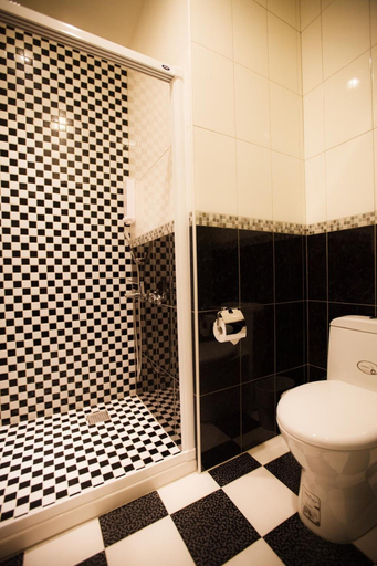 Bathroom 4, Kaishen Hotel, Taitung