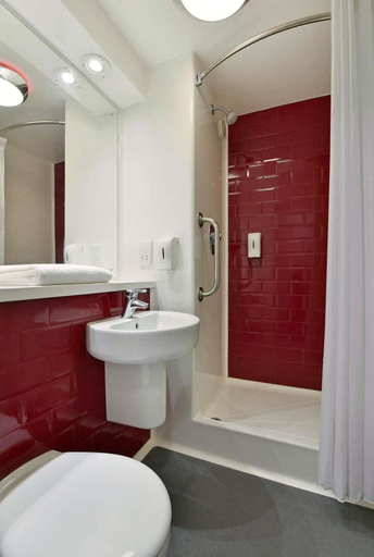 Bathroom 4, Travelodge London Ealing, London