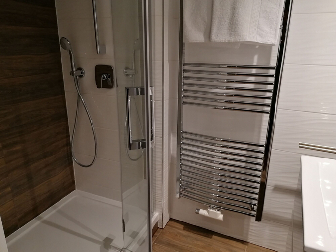 Bathroom 3, GOLDEN STAR - Premium Apartments, Melk