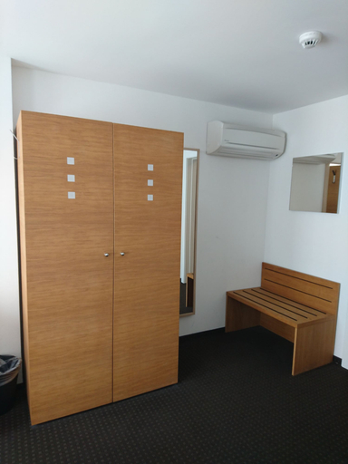 Bedroom 3, Businesshotel LUX, Hochdorf