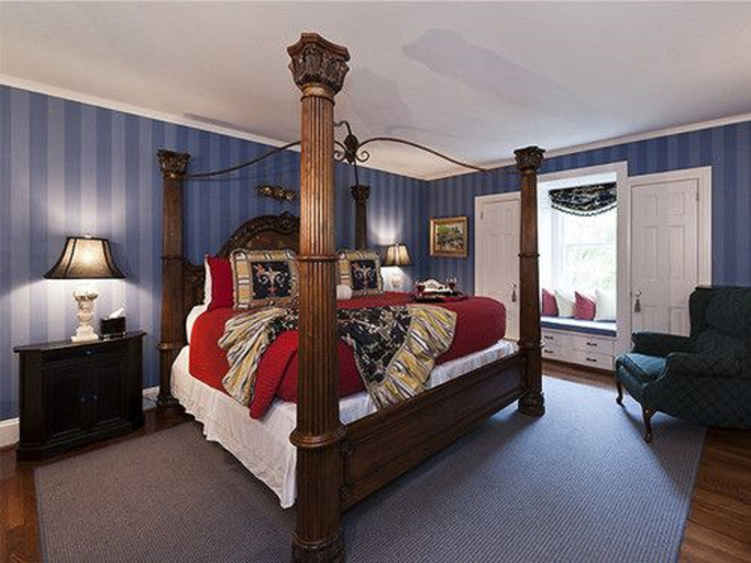 Bedroom 2, 10 Fitch Luxurious Romantic Inn, Cayuga