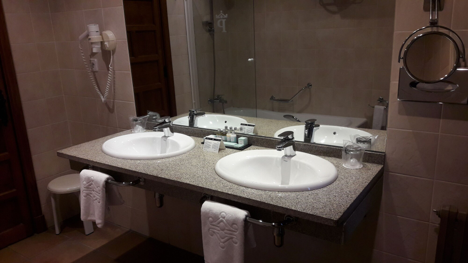 Bathroom 5, Parador De Cambados, Pontevedra
