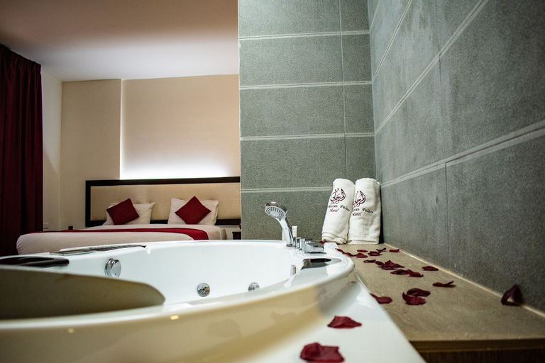Bathroom 5, Al Murjan Palace Hotel, Kasrouane
