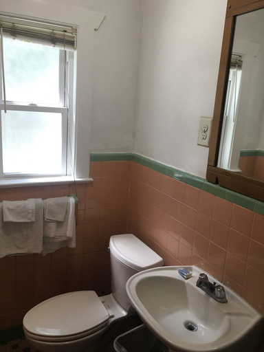 Bathroom 3, Shelton Motel, Cape May