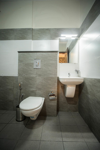 Bathroom 4, Oak Field Inn, Ernakulam