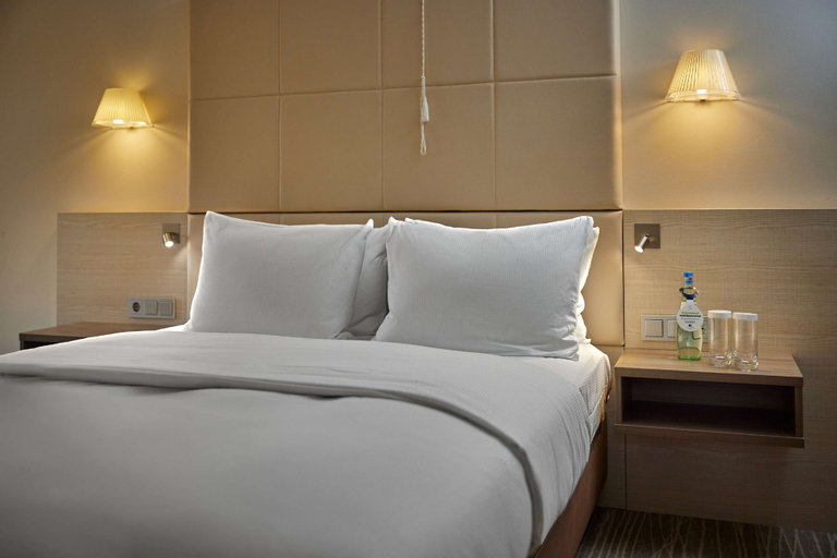 Bedroom 4, DoubleTree by Hilton Hannover Schweizerhof, Region Hannover