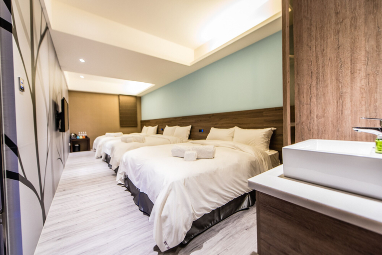 Bedroom 3, Six Fukun Hotel, Yilan
