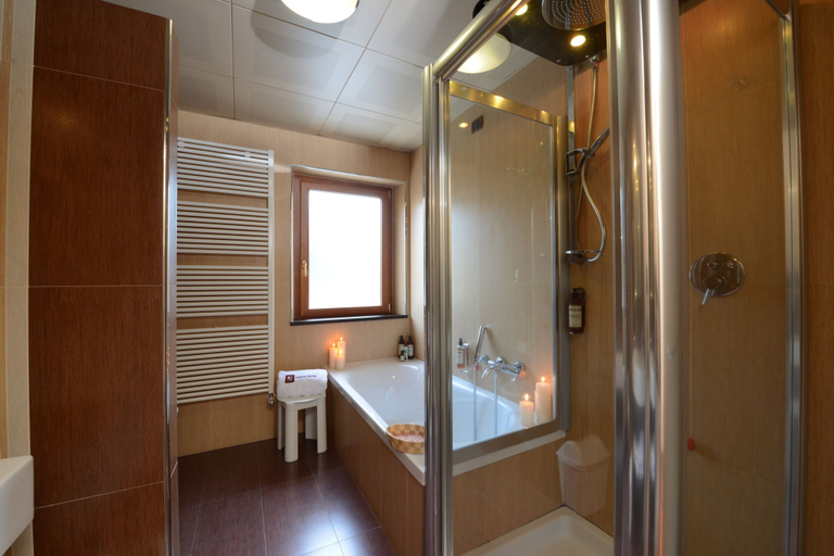 Bathroom 5, Hotel Guglielmo, Catanzaro