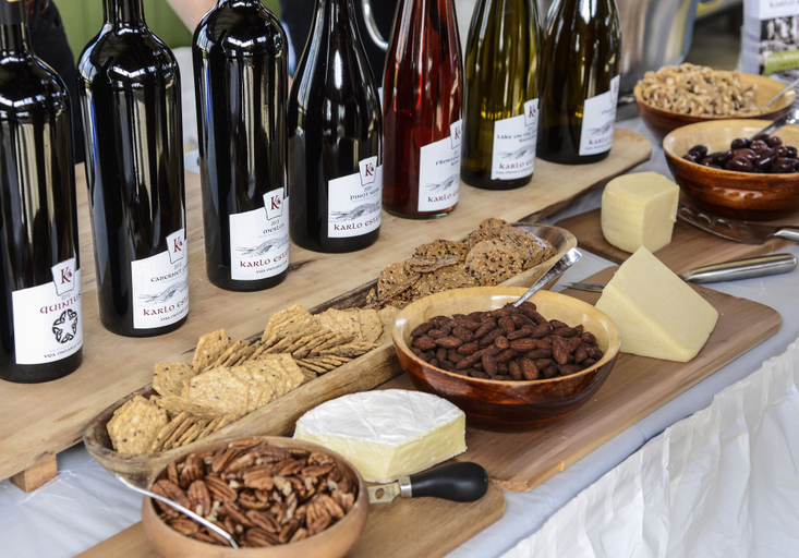 Food & Drinks 5, Ramada by Wyndham Belleville Harbourview Conference Centre, Hastings