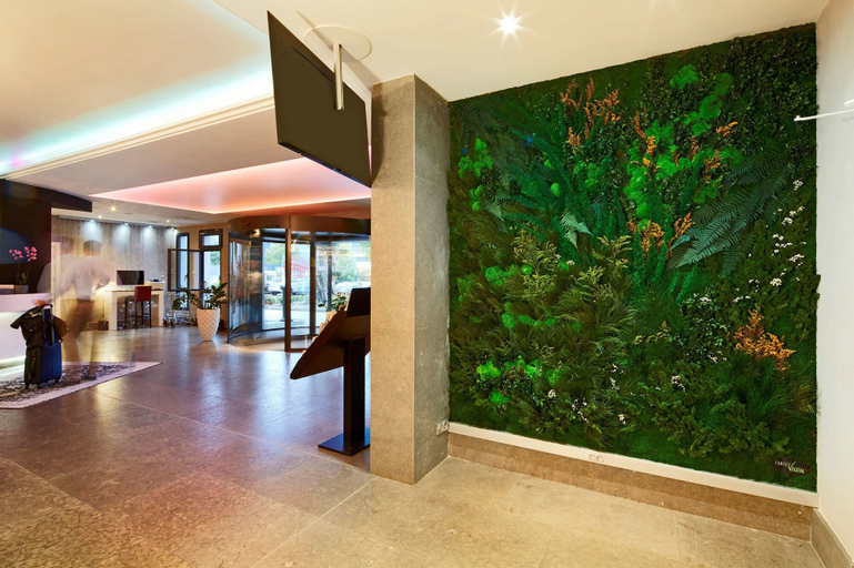 Public Area 4, Kyriad Prestige Lyon Est - Saint Priest Eurexpo Hotel and Spa, Rhône