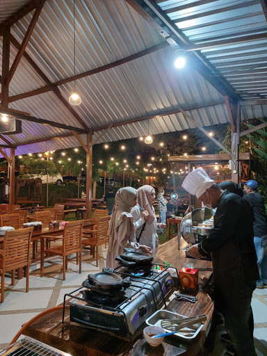 Food & Drinks, Arayanna Hotel & Resort, Mojokerto