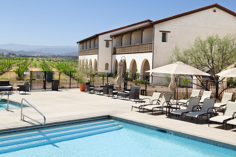 Sport & Beauty 2, Ponte Vineyard Inn, Riverside