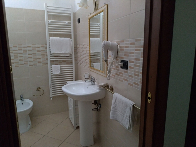 Bathroom 3, Agriturismo Antica Casa Scardone, Frosinone