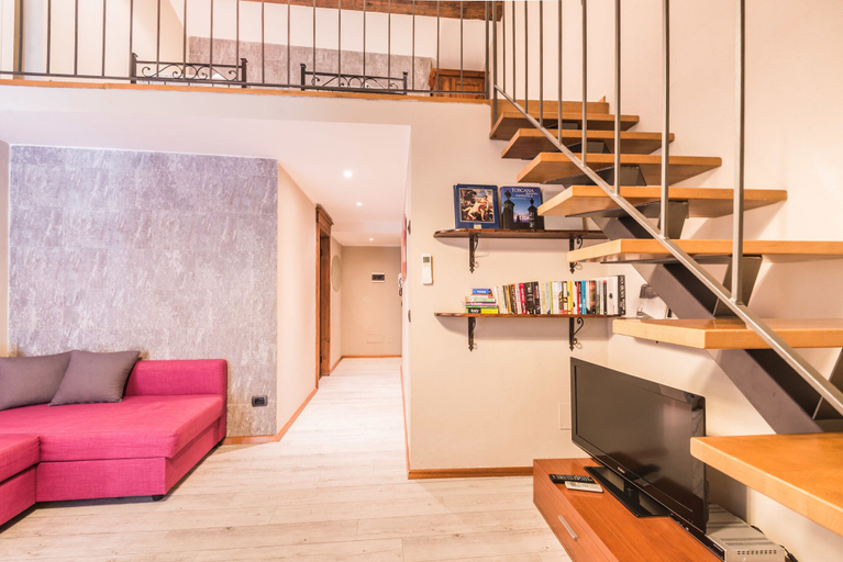 Room amenity 4, A Few Steps to The Duomo Elegant 2BD Apt, Florence