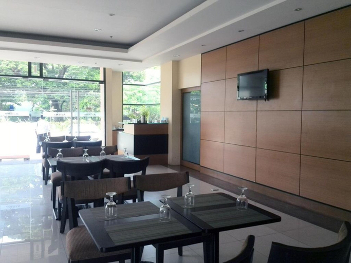 Food & Drinks 4, Hotel Ariana, Bauang
