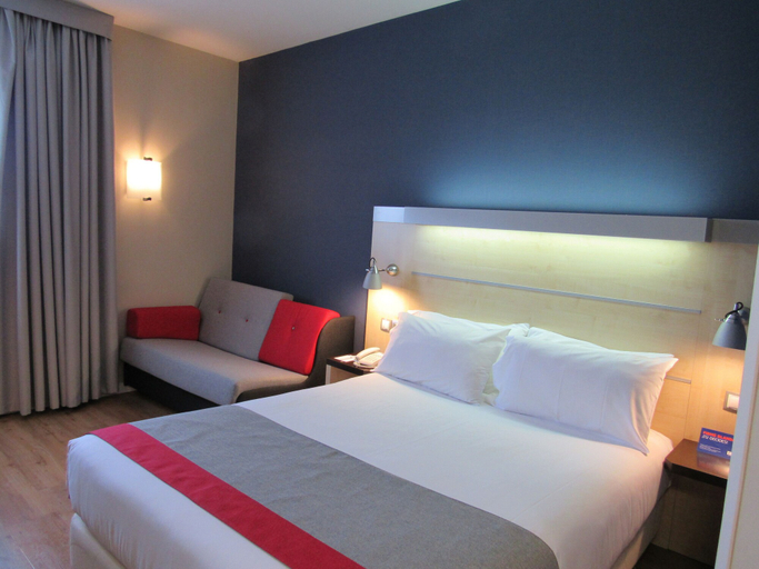 Bedroom 5, Holiday Inn Express VALENCIA - BONAIRE by IHG, Valencia