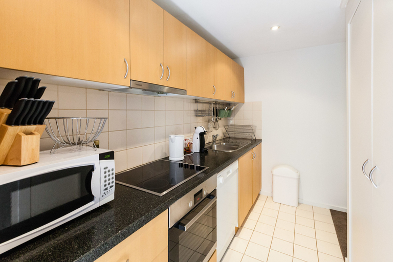 Others 5, NAOMI, 2BDR South Melbourne Apartment, Melbourne